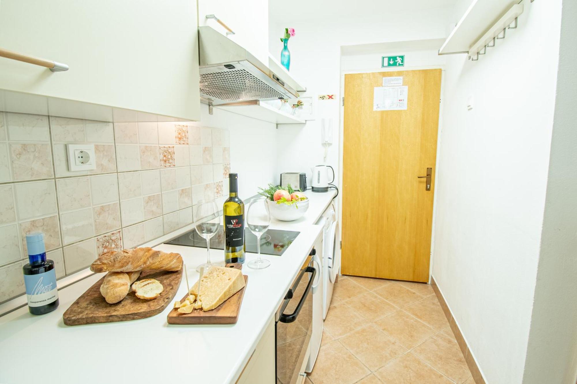 Umag Center Apartment Parking By Rentistra Dış mekan fotoğraf